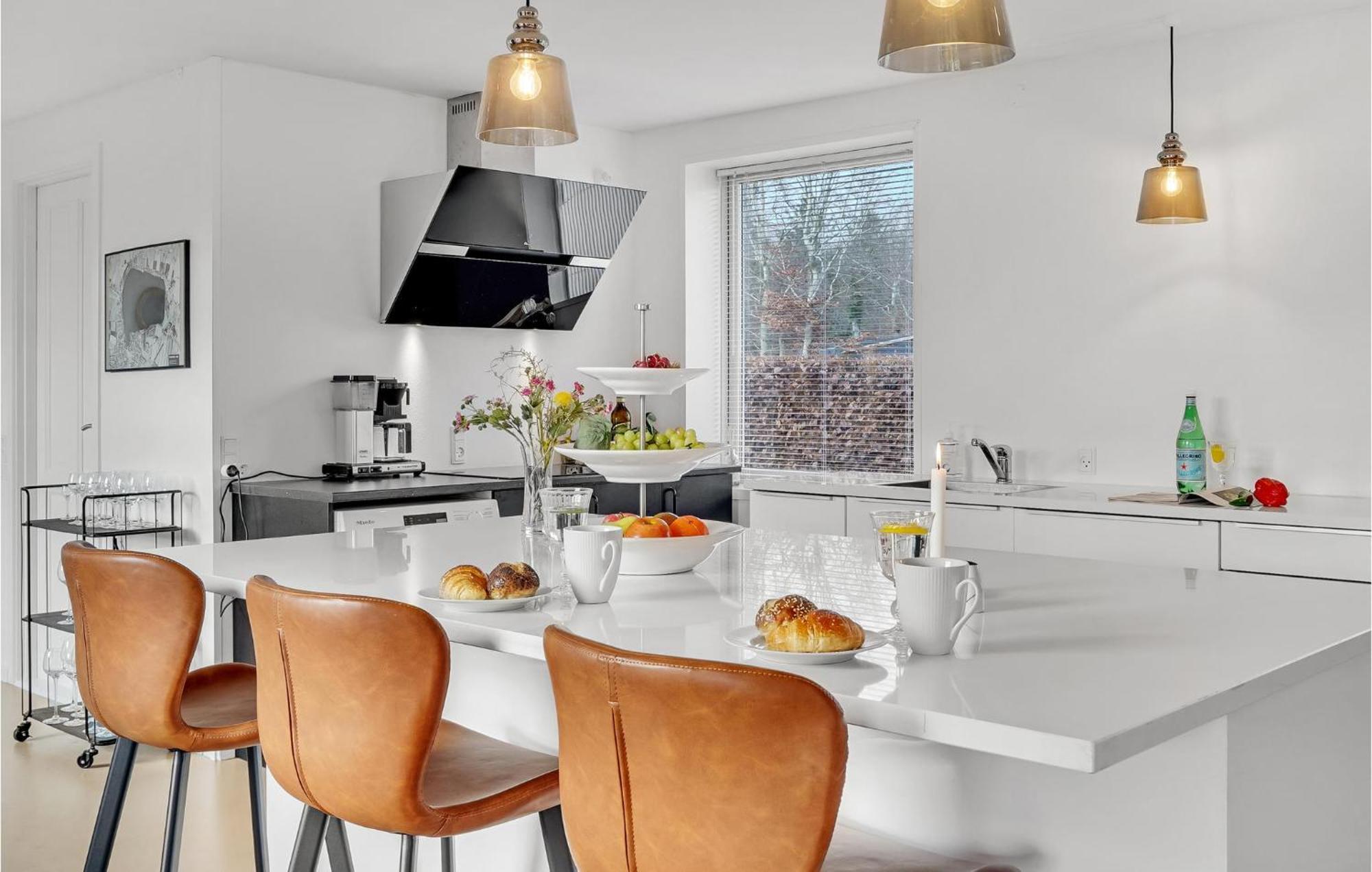 Gorgeous Home In Sunds With Kitchen Bagian luar foto